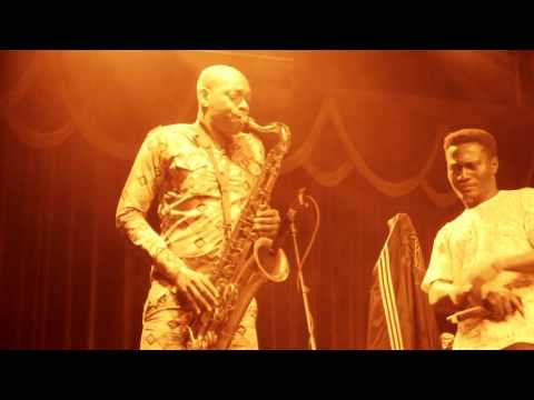 Jungle Brown @junglebrownsays (Ayo on #Sax) #EPMDSupportAct. Filmed by @CashinoNDT - #bbowlLondon
