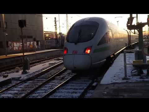 ICE 1574 nach Hamburg-Altona, IC 1177 nach Basel SBB, RB67 mit RB68 am Frankfurter Hauptbahnhof