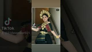 Download lagu Waw !!! Sangat Menyayat Hati Wulan permata menyanyi lagu cinta bilang cinta cover Wulan permata mp3