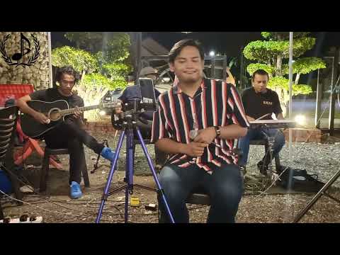 Durian dah berbunga - Mrs Os Cover..