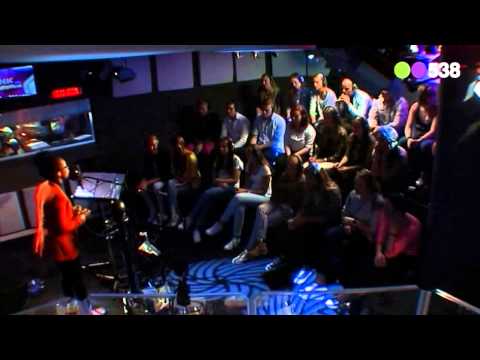 Shary-An - Cant Stop Me (Live bij de Frank en Vrijdagshow)