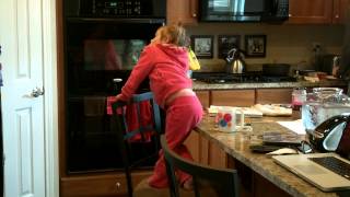 10/6/12: Madeline shakes her booty