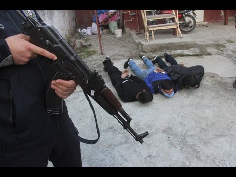 Movie-like raid on drug dealers in Adana