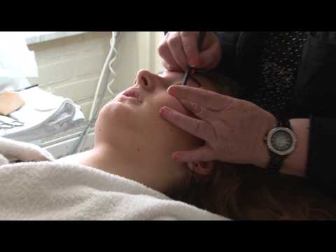 Tussen Kerst en Oliebollen Show 2011 nieuwsflits 13.00 uur