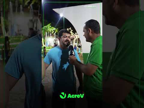 VOZ DA COMUNIDADE! 👨‍👩‍👧‍👦 Família celebra Natal na Praça 25 de Setembro