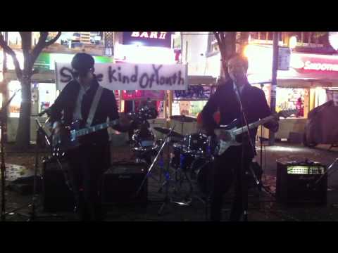 Dead Buttons - Some kind of youth