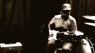 Video thumbnail for Swart Space Tone Reverb - Tweed with Suhr strat by Sam Vilo