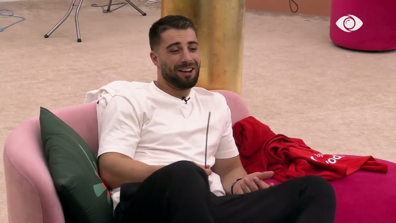 “Ti nominove Romeon para vetes…”/ Meritoni debaton me Françeskën