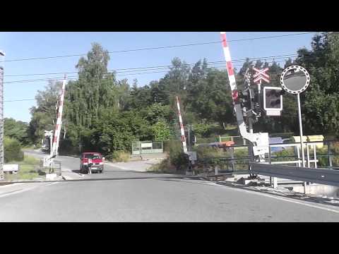 Přejezd na zastávce Čtyřkoly