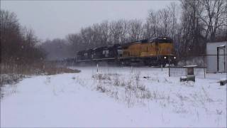 preview picture of video 'Railfanning Walton, KY 1-11-2011 light snow'