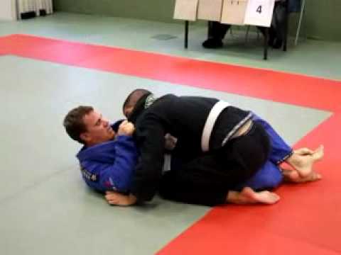 Renzo Röhr Synergy Sports vs  Sascha Sharma NDM BJJ GI 2011
