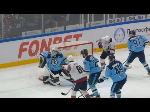 Johansson takes Krasotkin by surprise