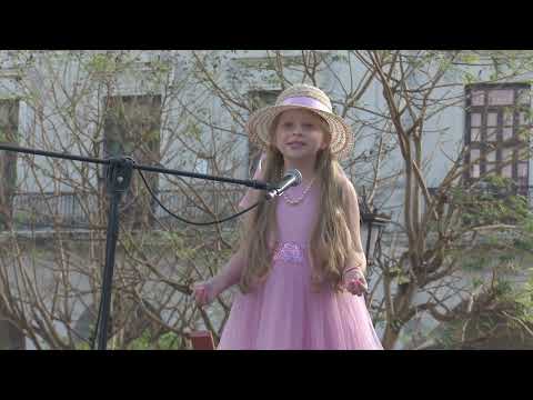 DESFILE MARTIANO de PIONEROS  en Matanzas