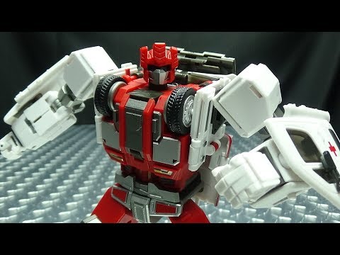 Generation Toy BULANCE (First Aid): EmGo's Transformers Reviews N' Stuff