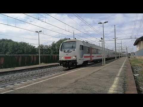 Treno Intercity 597 in transito a Secugnago (LO)