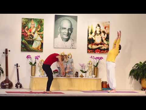 Good Morning Yoga - bewusst in den Tag - Live Yogastunde mit Katyayani 06:00 Uhr 15.05.2020