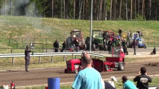 preview picture of video 'Lidköping City Pull 2012-05-19'