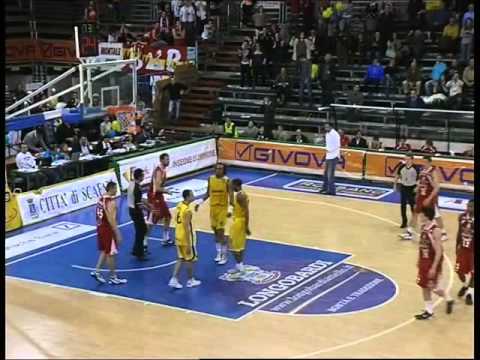 Basketinside.com/Legadue: Il canestro di Marigney in Scafati-Pistoia