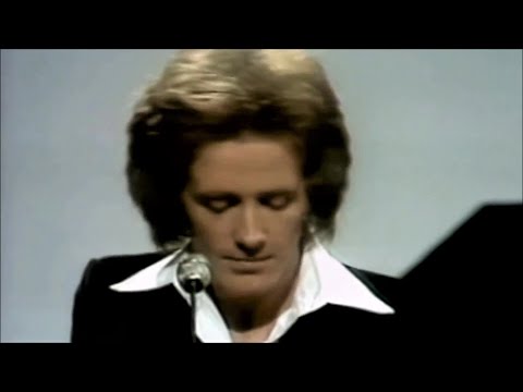 Gilbert O'Sullivan - Alone Again (Naturally) (1972) (Stereo / Lyrics)