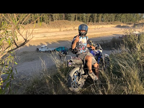 EMPEZANDO EL AÑO EN LA TOSQUERA🪨🚀!! *domingrau* /motovlog. #stunt #motocross #parati 