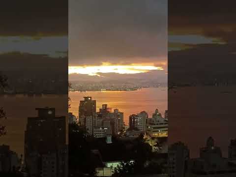 Final de tarde em Floripa! #sunsetview #santacatarina