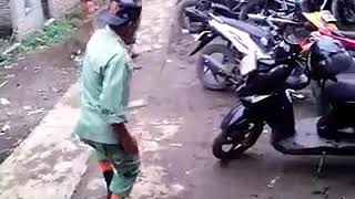 Download lagu Viralll!!!!!!! Hansip joget jaipong bikin kita tertawa.. mp3 Download lagu Viralll!!!!!!! Hansip joget jaipong bikin kita tertawa.. mp3