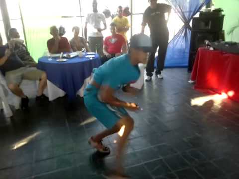 bboy Diego a.k.a Hancock ( na confraternização de 10 ANOS da impresa TOP MIX )