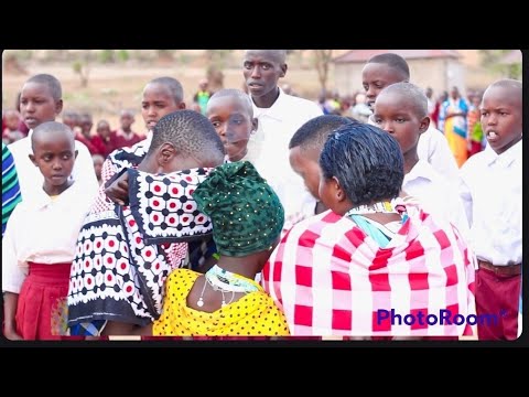 Watoto waliza Ukumbi-NIACHE NISOME #PLEASE SUBSCRIBE#
