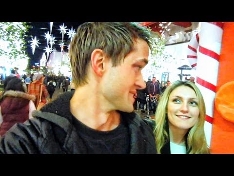 XMAS SHOPPING! (Mom, don't watch!) VLOGMAS 7