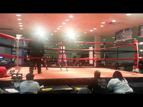 Kesean Bagwell Red Headgear vs. Maxima Garland