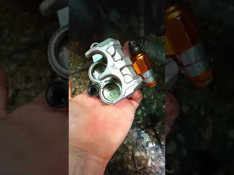 سكوتر كلينيك فكرة احمد باكم فى كيفية تحضير الفرامل الباكم سكوتر او موتوسيكل