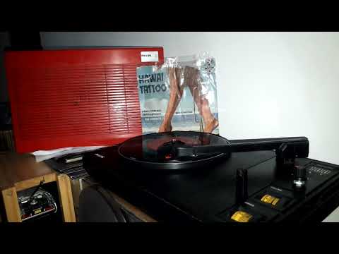 Hawaii Tattoo - The Waikikis - Disco Compacto de 45 rpm