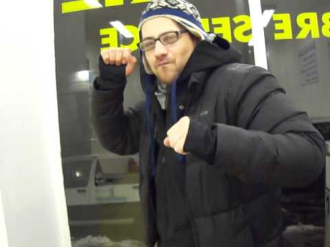 11-One minute of videoart every day - Dancing in the laundry