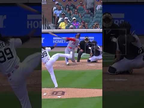 Juan Soto ejected this bat ❌