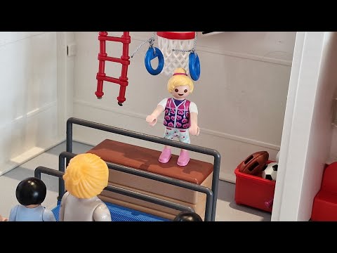 Turnstunde an  Barren und Ringen | Playmobil Video