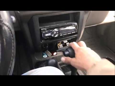 Comment démarrer votre voiture avec un interrupteur de sécurité neutre défectueux.