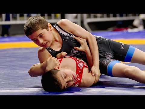 U13 Ashot Hovhannisyan (ARM) vs Saschid Omarov (GER) 35kg. Greco-roman boys wrestling. B-cam-man