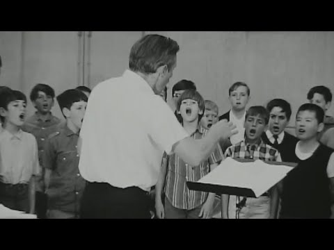 1967: Jazz musician Vince Guaraldi makes album with San Francisco Boys Chorus