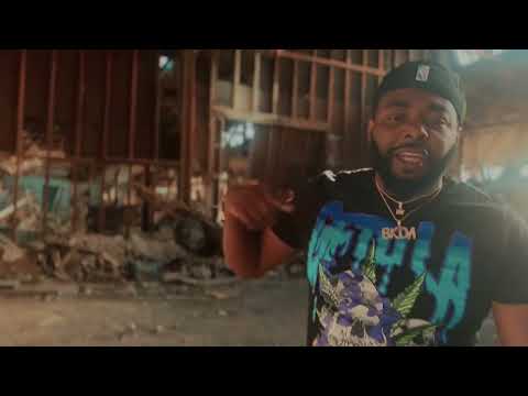 Bk Smith - Never Switched Ft En Guddaman (Ofiicial Music Video)