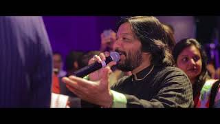 Roop Kumar Rathod singing live for the couple