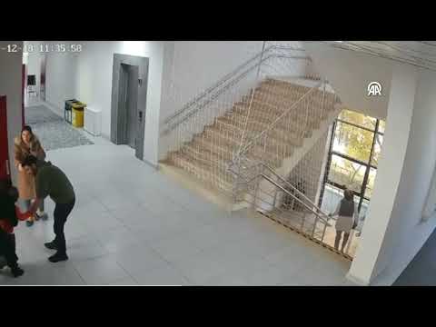 Osmaniye'de okul müdürü, boğazına boncuk kaçan öğrenciyi Heimlich manevrasıyla kurtardı
