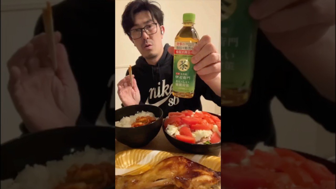 生ハムとモッツァレラトマトのサラダ丼とチキン、キムチ白米を食べる夜【一人飯】