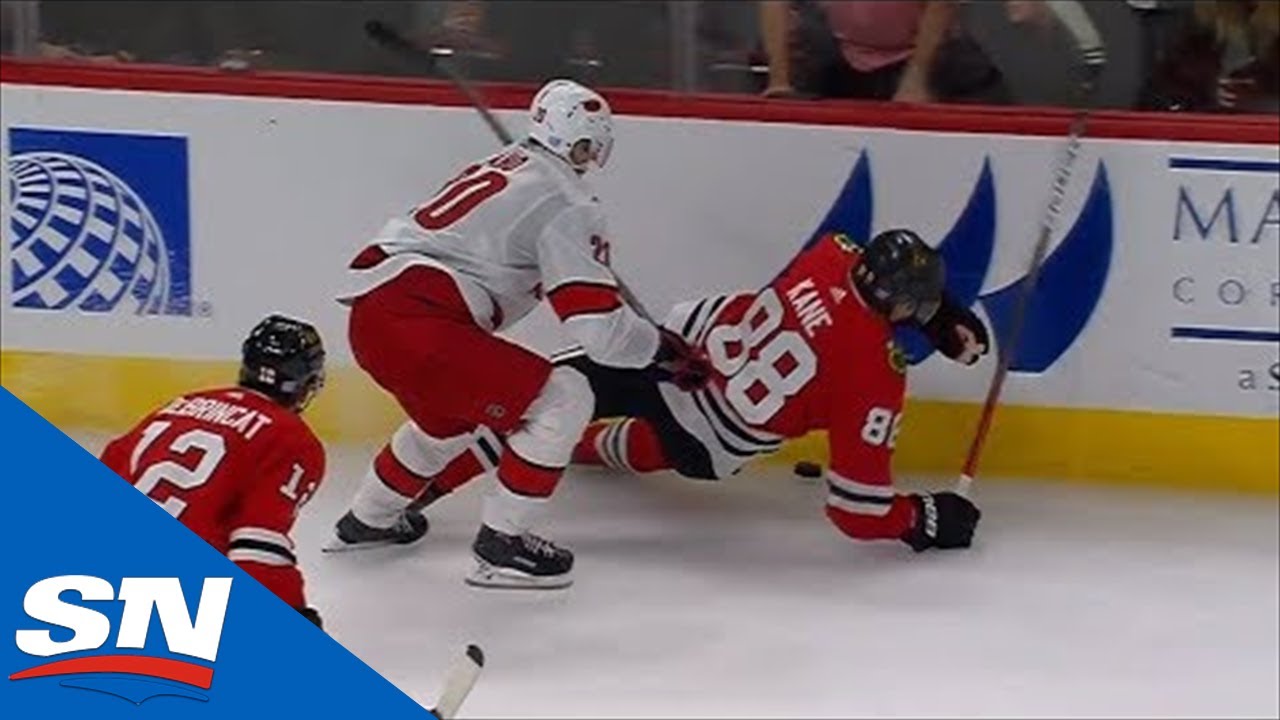 Vidéo: Sebastian Aho aurait pu PARALYSER Patrick Kane..