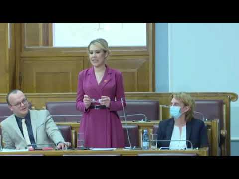 Hvala što moj srpski narod smatrate velikim i slavnim: Bratić poručila Vukovićevoj iz DPS-a