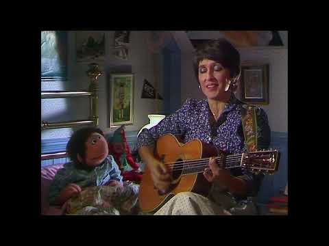 The Muppet Show - 503: Joan Baez - “Honest Lullaby” (1980)