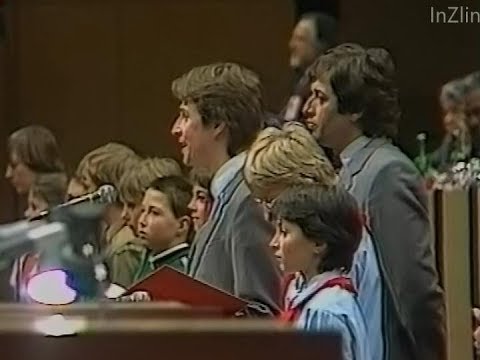 Herci Petr Svoboda a Zdeněk Junák zdraví XVII. sjezd KSČ (březen 1986)