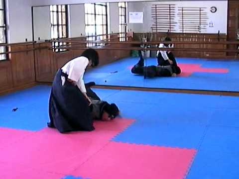 女性のための対ナイフ護身術　knife selfdefense  for  women