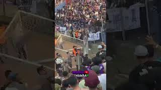 Download lagu AREMANIA LARI DARI KEPUNGAN PERSIK MANIA DI STADION BRAWIJAYA KEDIRI 🟣 mp3