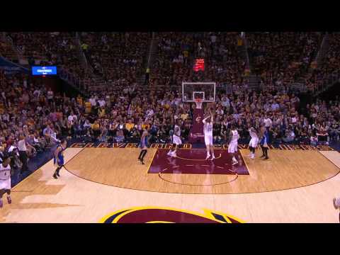 Ezeli Throws Down And 1 Putback GSW@CAVS Gara-6 NBA Finals 2015 16 Giugno
