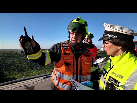 Dálnice D1 u Přerova: simulovaná hromadná nehoda prověřila záchranáře